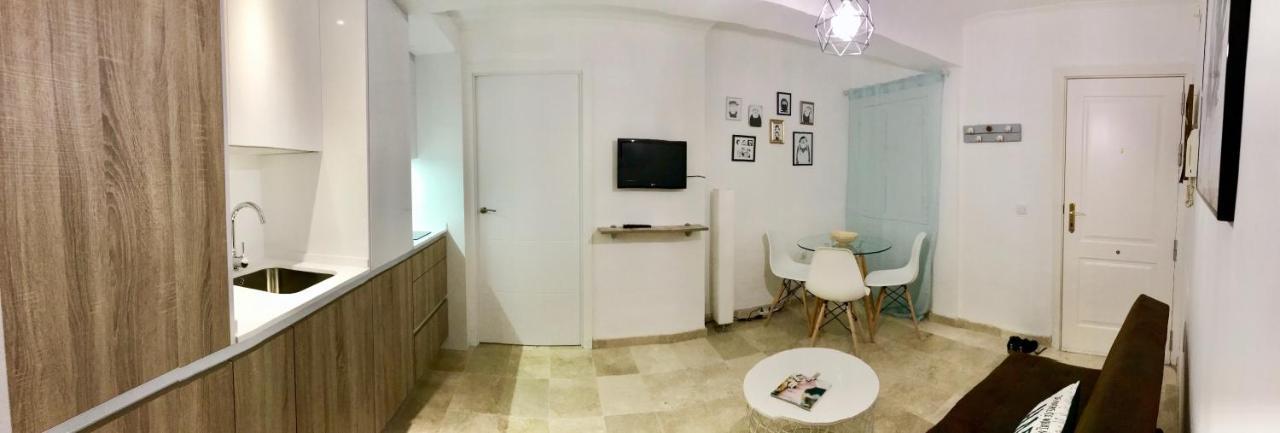 Ferienwohnung Centro-Casco Antiguo C/Sauceda-San Eloy Sevilla Exterior foto